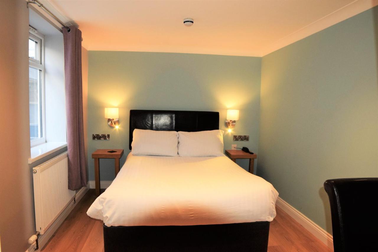Hotel Dolphin